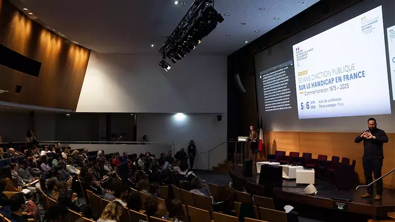 Prise de parole de Charlotte Parmentier -Lecocq lors du colloque sur les 50 ans d'action publique sur le handicap en France 